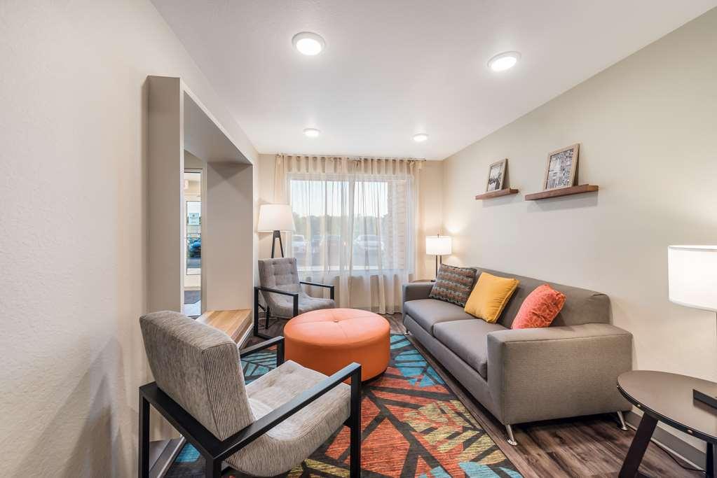 Extended Stay America Suites - Philadelphia - Plymouth Meeting - West Interior photo